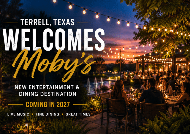 Outdoor dining at Moby's in Terrell